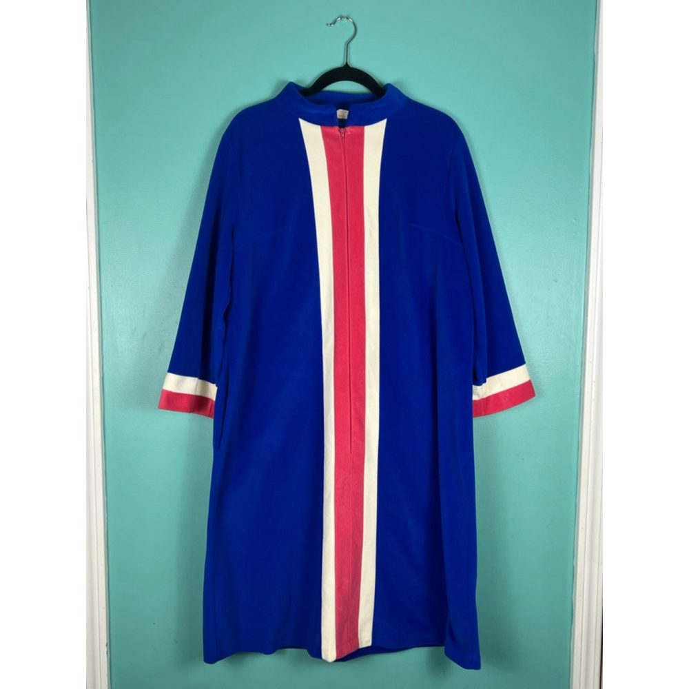 Vintage Vanity Fair Zip Robe Housecoat Blue Red White Mod Stripe Dacron 1960/70s
